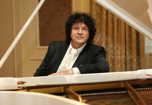 ФЕМІЙ МУСТАФАЄВ / ФОТО З САЙТА RUSMONACO.FR ФЕМІЙ МУСТАФАЄВ / ФОТО З САЙТА RUSMONACO.FR