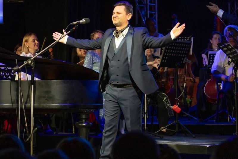 «Я люблю тебе/ Je t’aime»