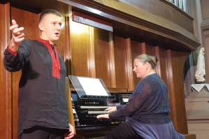 Українська пісня і... орган