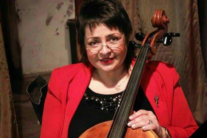 Пішла з життя музикантка, яка грала в оркестрі ХНАТОБу понад 30 років